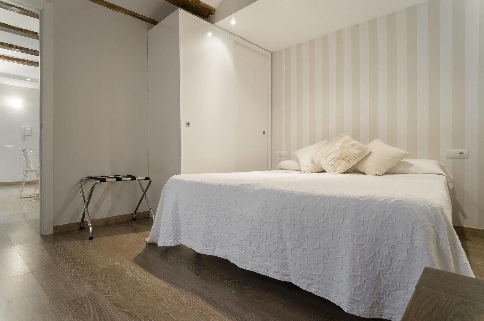 Kirei Apartment Sombrereria Valensiya Dış mekan fotoğraf