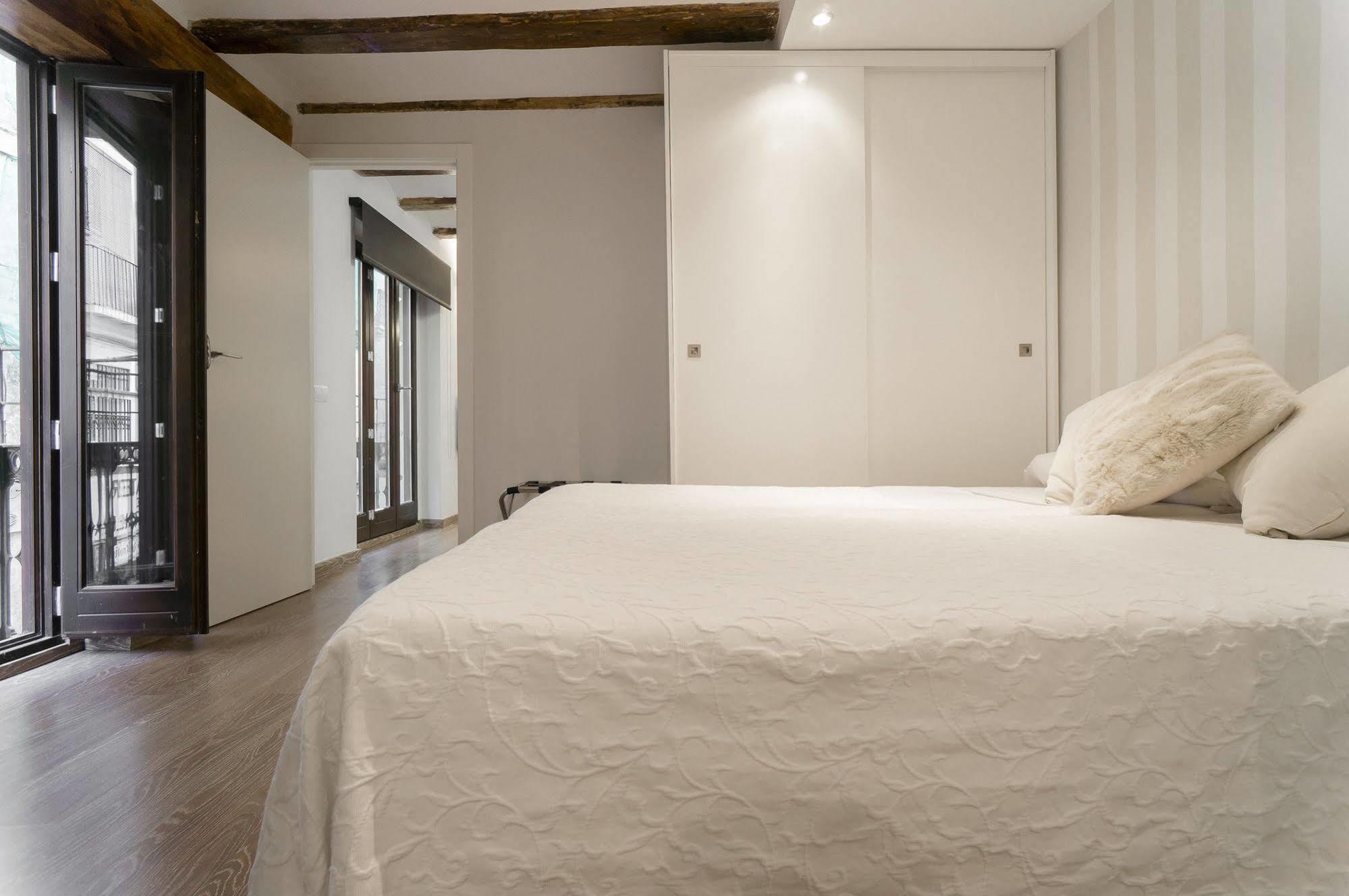 Kirei Apartment Sombrereria Valensiya Dış mekan fotoğraf