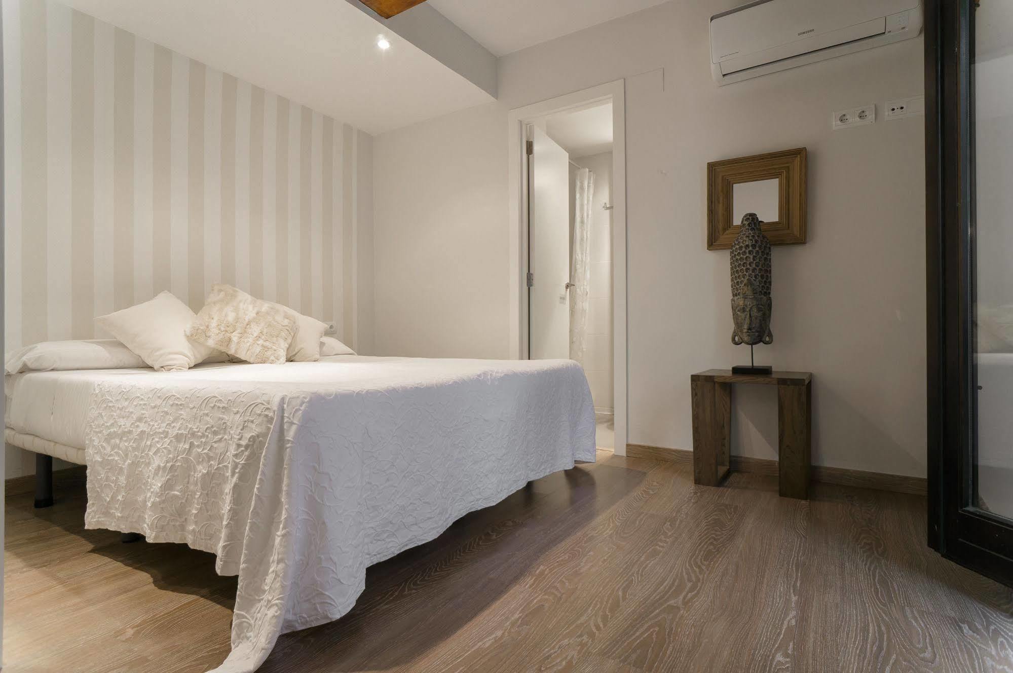 Kirei Apartment Sombrereria Valensiya Dış mekan fotoğraf