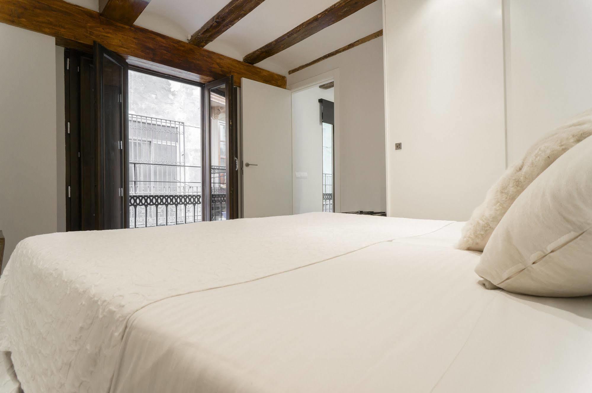 Kirei Apartment Sombrereria Valensiya Dış mekan fotoğraf