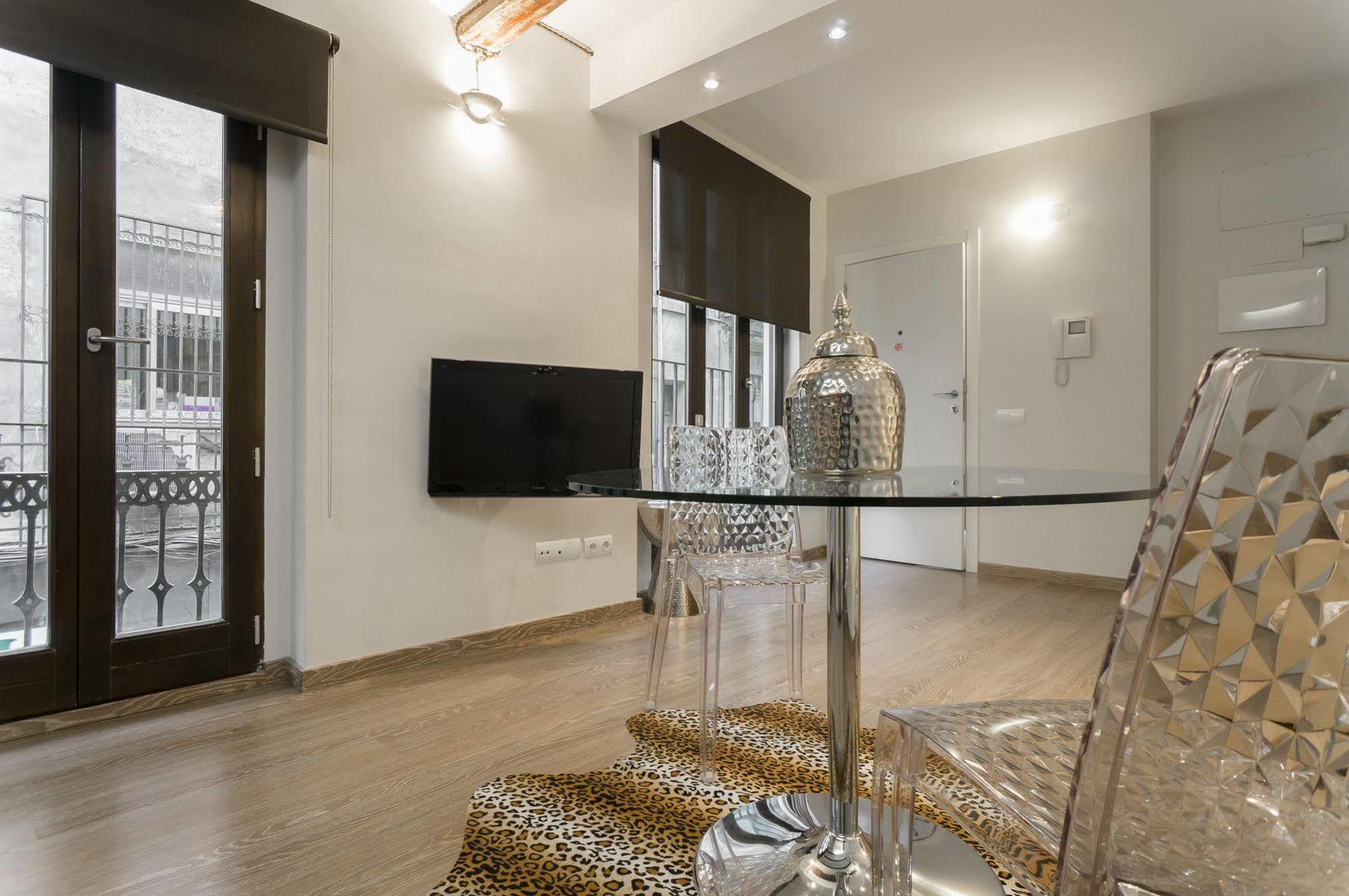 Kirei Apartment Sombrereria Valensiya Dış mekan fotoğraf